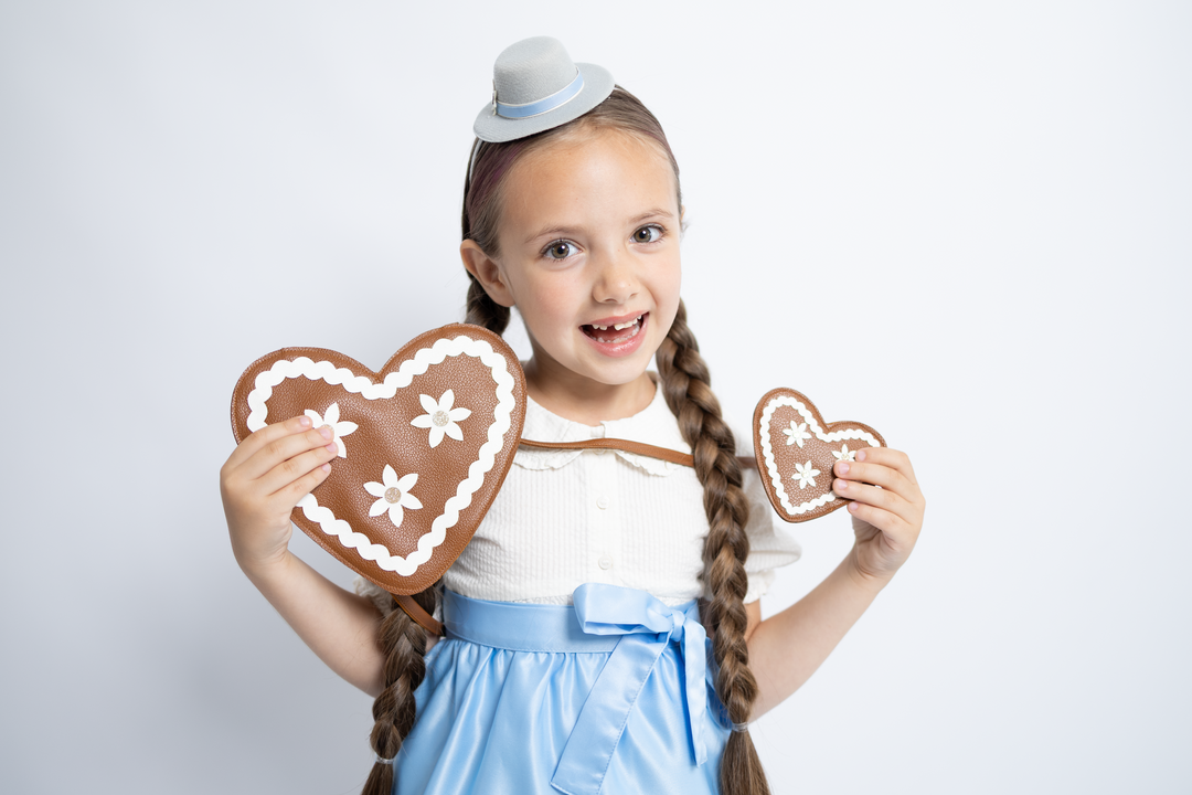 Oktoberfest Sweetheart wallet | cocoa